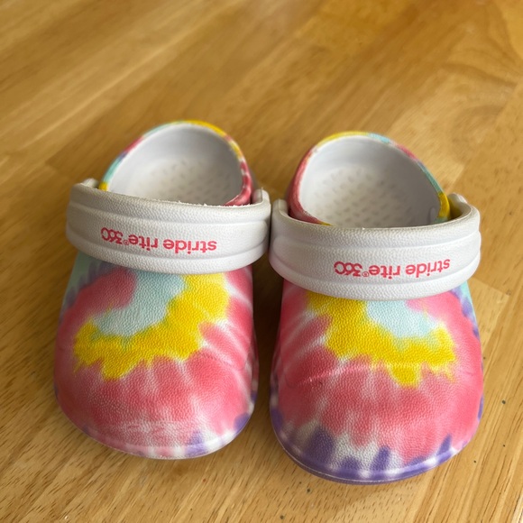 Stride Rite light up clogs - Picture 3 of 9